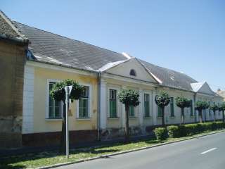 Gyula, Apor tér 01. 1.kép.jpg Gyula, Apor tér 01. 1.kép.jpg